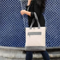 Targus 15 Inch Newport North-South Tote Tan